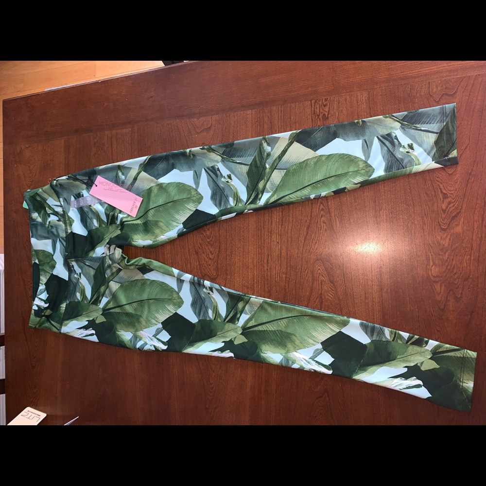 Palm print workout leggings